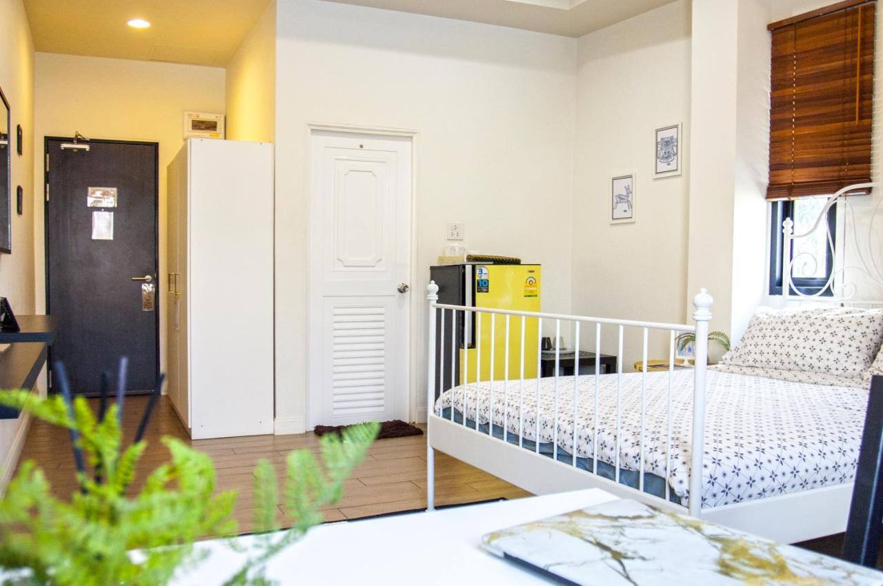 26 Bed And Coffee Aparthotel Bangsaen Exteriör bild